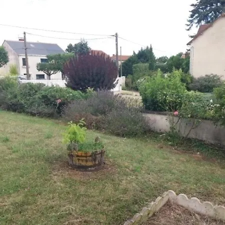 Maison La Roche-posay, 4 Pièces, 6 Personnes - Fr-1-541-27 Hébergement de vacances *