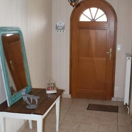 Maison La Roche-posay, 4 Pièces, 6 Personnes - Fr-1-541-27 Hébergement de vacances *