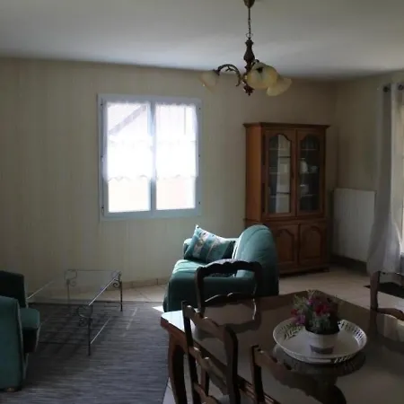 Maison La Roche-posay, 4 Pièces, 6 Personnes - Fr-1-541-27 La Roche-Posay