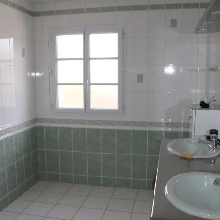 Maison La Roche-posay, 4 Pièces, 6 Personnes - Fr-1-541-27 *